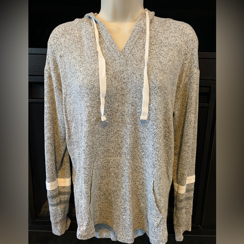 Hooded sweater